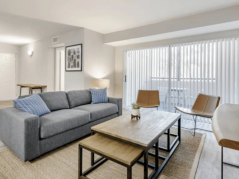 Coconut Palm Club Apartments — Photo 51