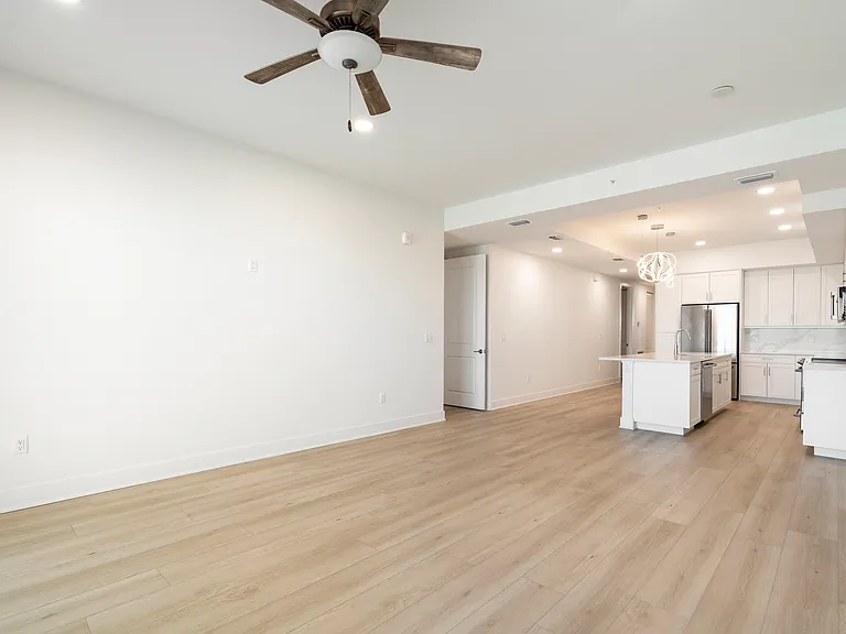 400 150th Ave #501 — Photo 9