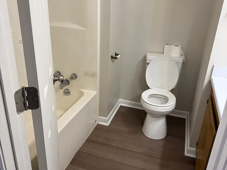 11 Kim Ln — Photo 2
