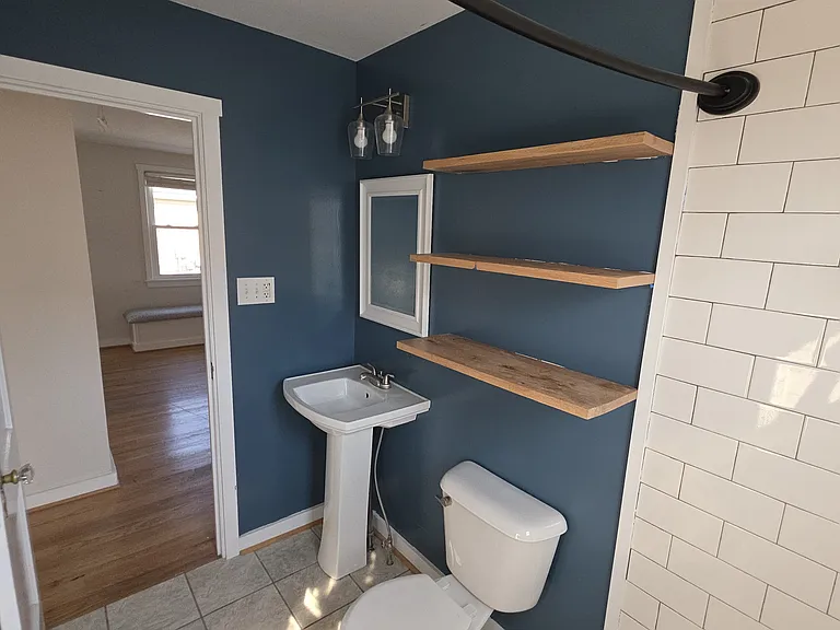 304 N River Rd — Photo 29