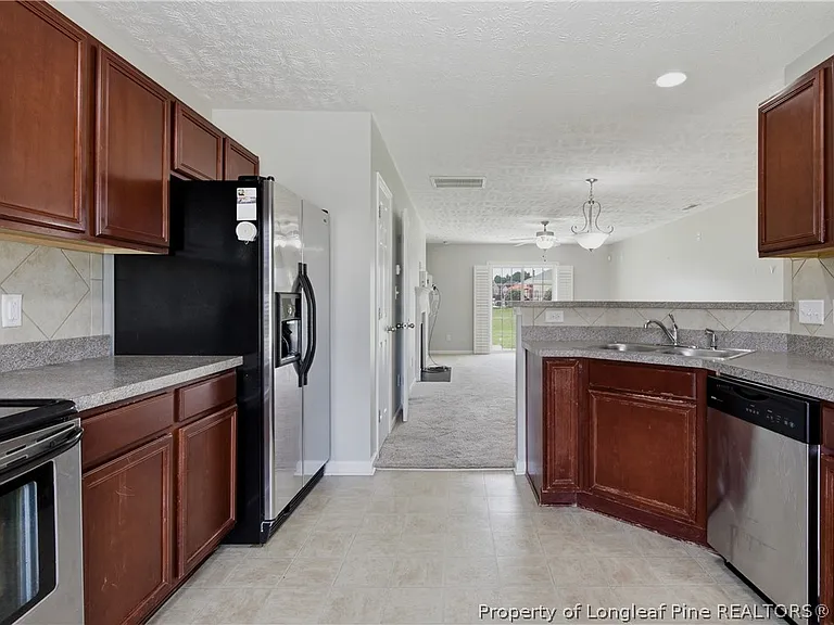142 Collinwood Dr #821 — Photo 13