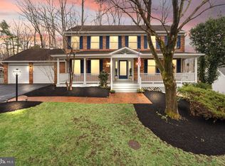 8461 Rushing Creek Ct, Springfield, VA 22153