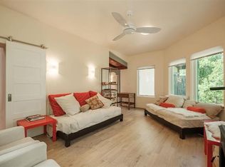 4 Valverde Park, Taos, NM 87571
