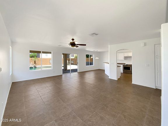 3rd image of 988 E PONCHO Lane