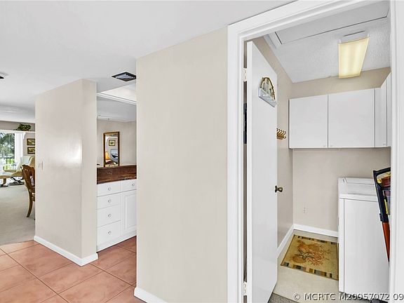 5th image of 5574 NE Gulfstream Way