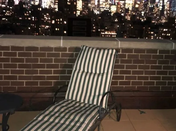 40 East 80th Street image 1 of 2