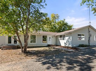 585 Craiglea Dr, Eagle Pt, OR 97524