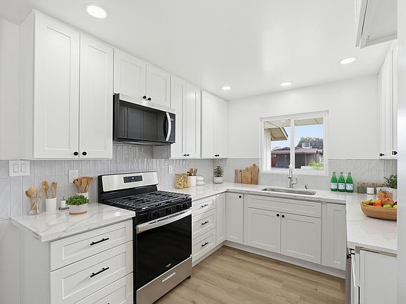 5th image of 524 E Cypress Avenue