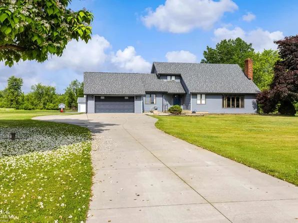 74155 McFadden Rd, Armada, MI 48005