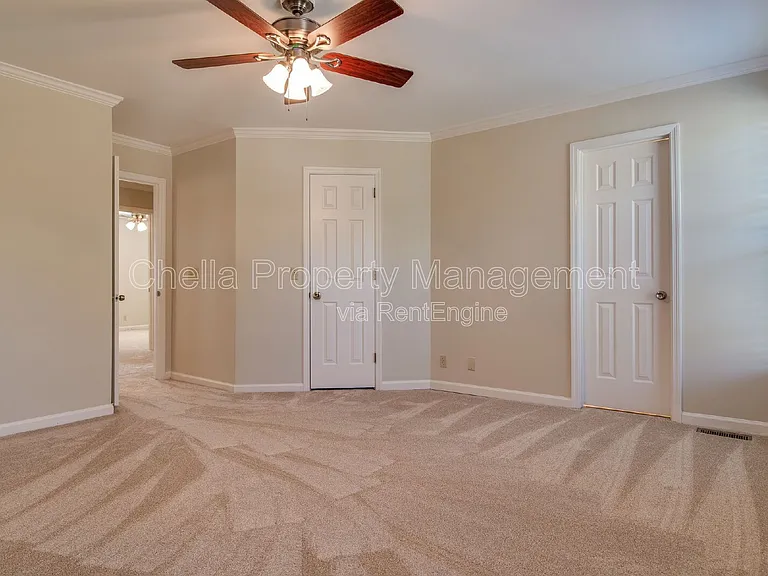 2615 Habersham Ave — Photo 26