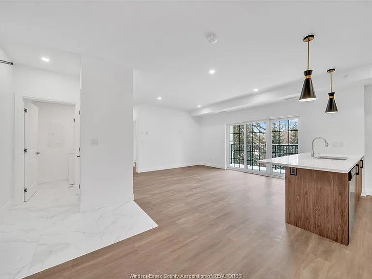 3817 Howard Ave #411 — Photo 9