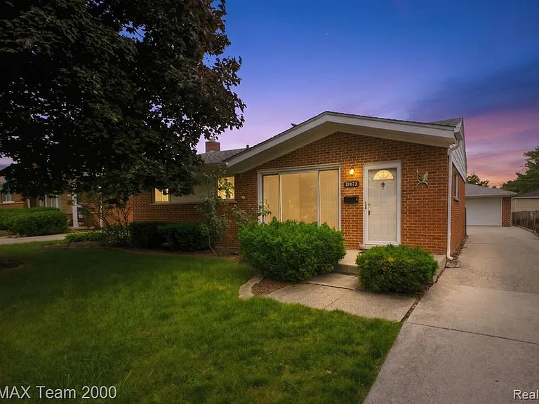 8512 Norborne Ave — Photo 5