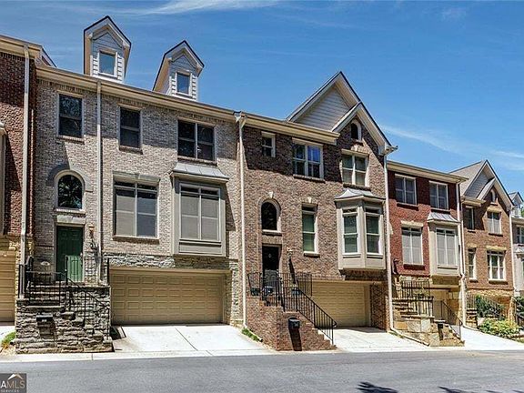 3rd image of 5561 Julian Pl