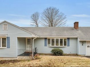 4 Hull Ave, Higganum, CT 06441