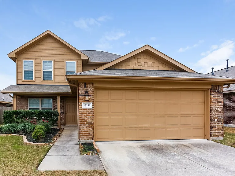 13230 Chanel Dr — Photo 1