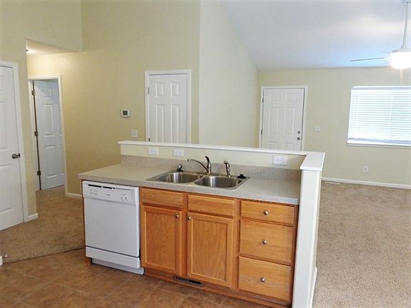3rd image of 2500 Park View Dr