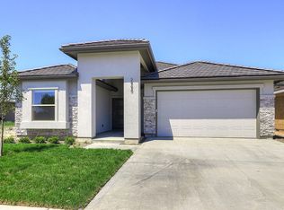 2990 W Three Lakes Dr, Meridian, ID 83646