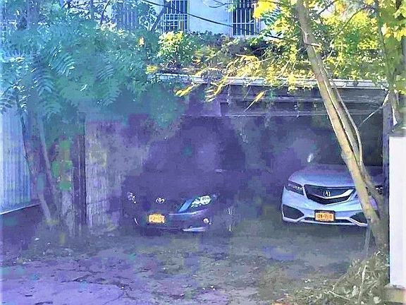 4th image of 913 51st St