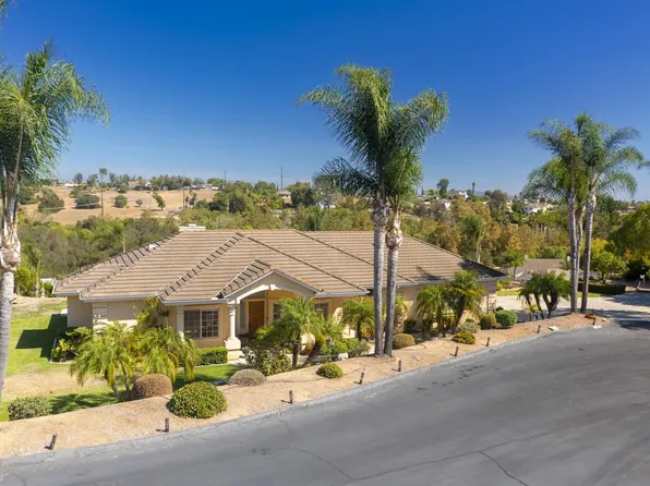 1221 Palomares Ct, Fallbrook, CA 92028