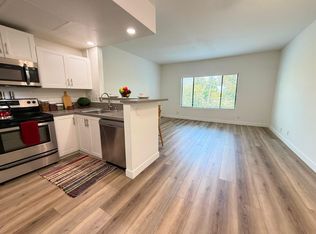 8550 De Soto Ave #219, Canoga Park, CA 91304