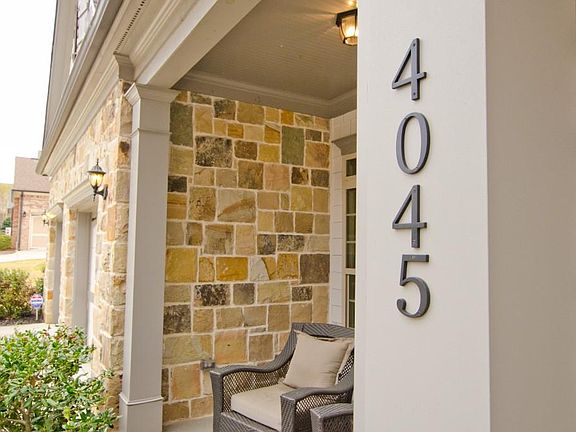 3rd image of 4045 Central Garden Dr SE