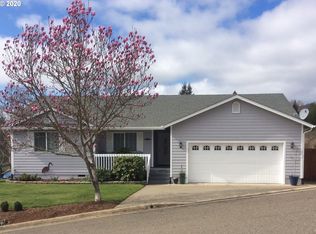 245 Armande Loop, Roseburg, OR 97471