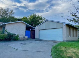 2405 Timberlake Dr, Irving, TX 75062