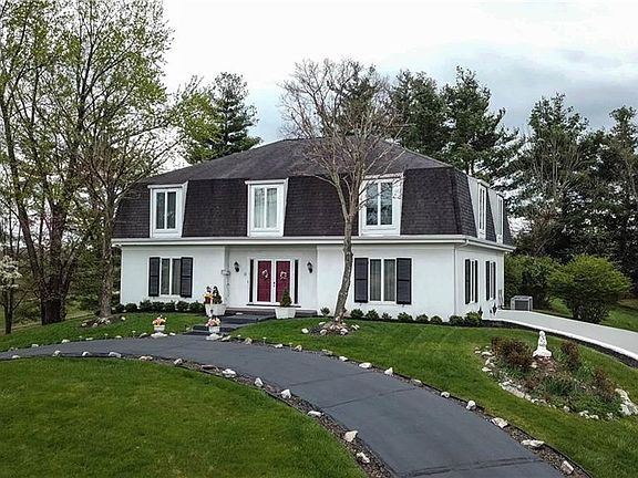 2nd image of Lynnwood Dr