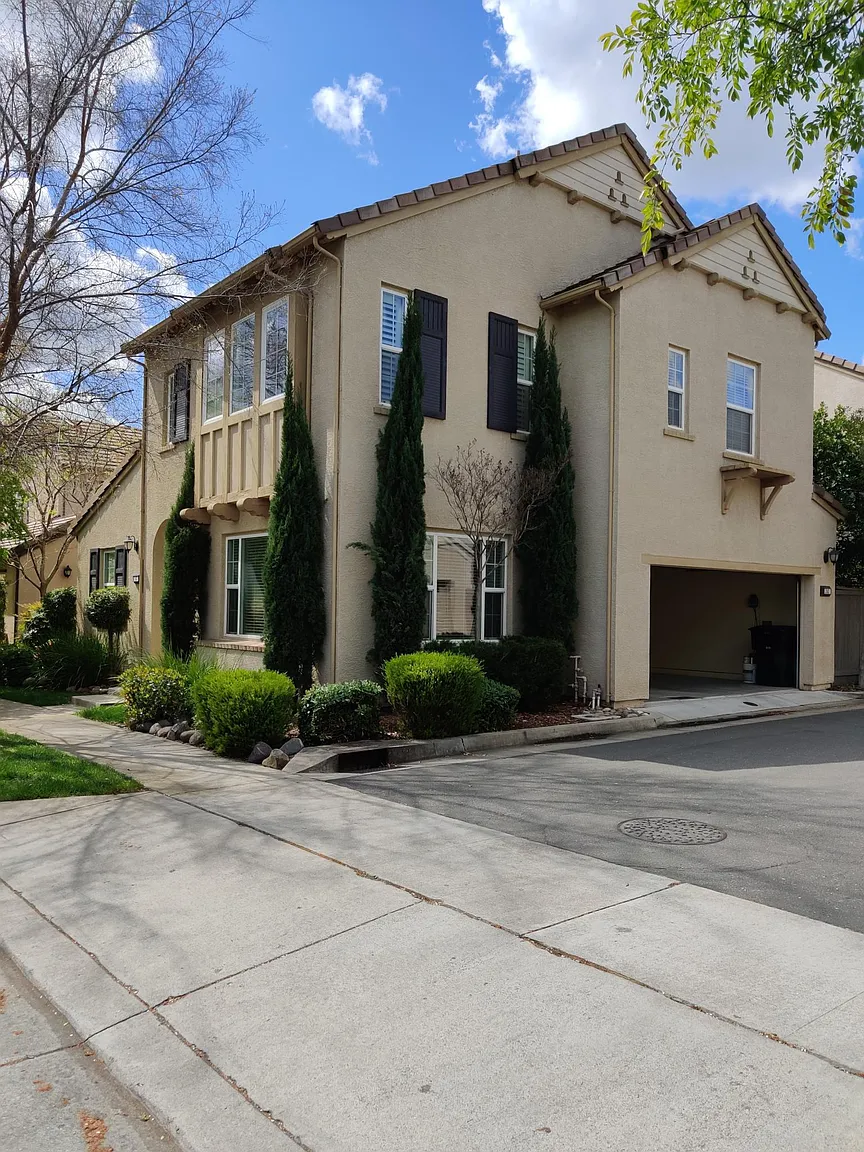 242 Chambord Way photo 1