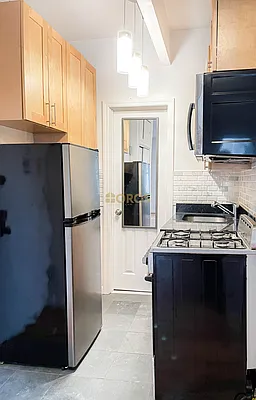 Rented by City Connections Realty | media 15