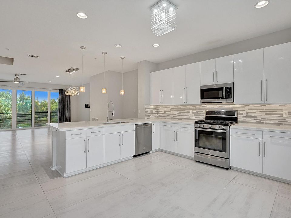 1st image of 2900 NE 12th Terrace #6