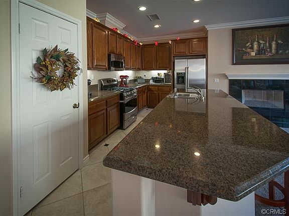 3rd image of 34162 Hillside Dr