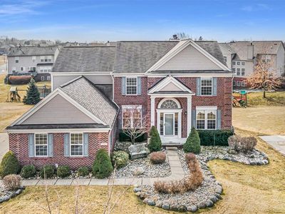 6149 Emerald Dr, Grand Blanc, MI, 48439
