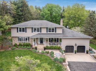 15 Sunrise Cir, Clinton, NJ 08809