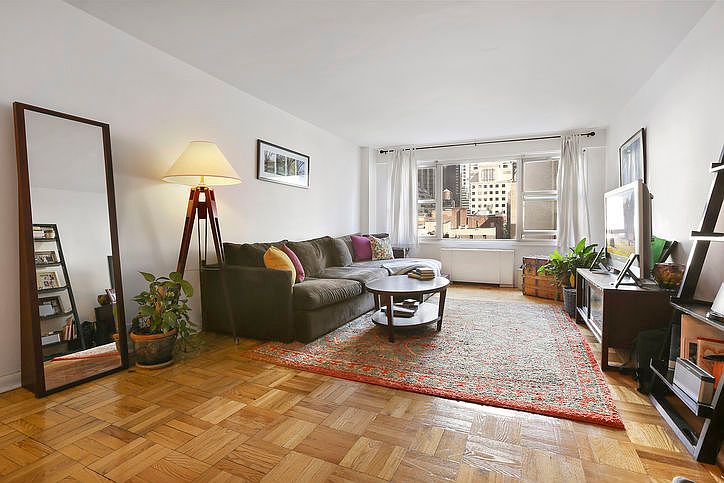 1st image of 77 W 55th St APT 8J