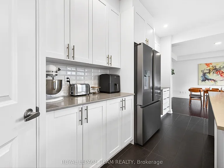 160 Highgarden Ter — Photo 17