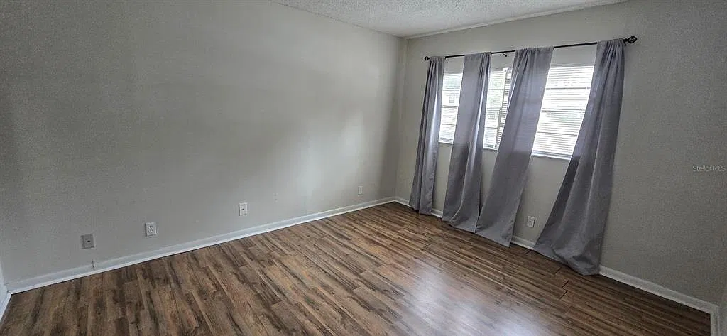 2 bed, 1.0 bath, 961 sqft, $1,095 — Photo 4