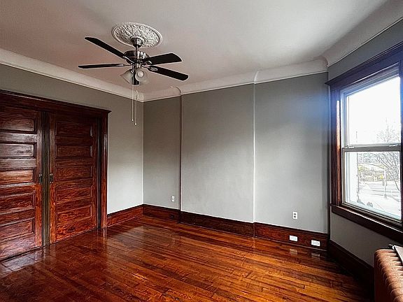 5th image of 135 Sherman Pl Floor 2