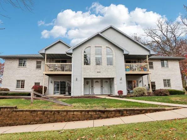 9312 West Loomis ROAD #4, Franklin, WI 53132