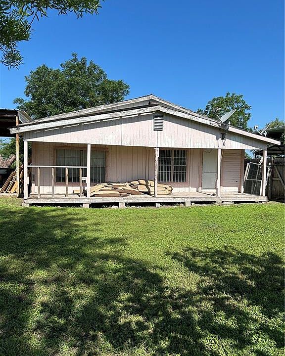 1st image of 8405 Azucena St