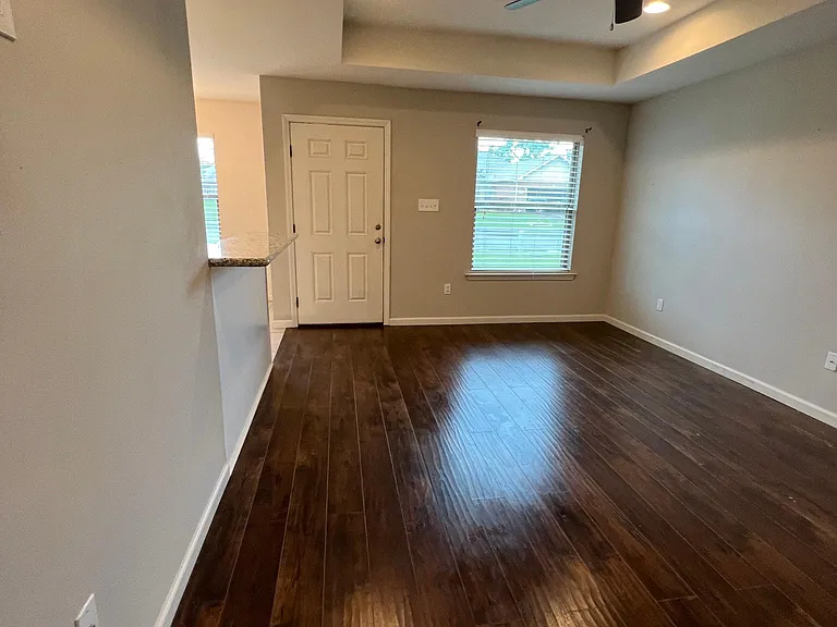 13712 Fox Hill Dr — Photo 26