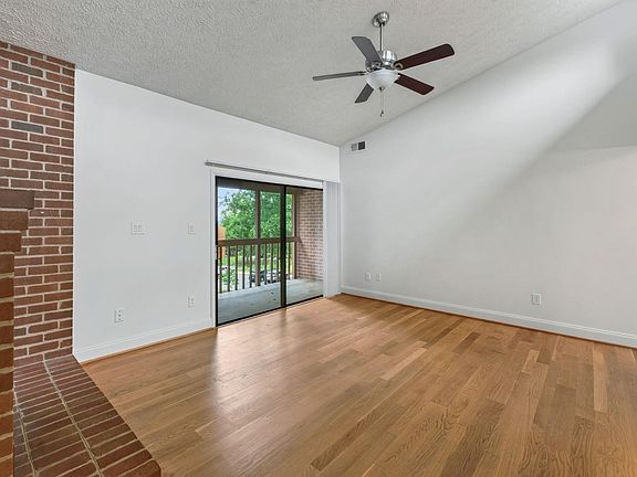 5th image of 104 Turtle Creek Rd APT 9