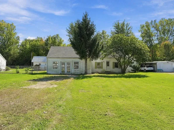 2223 Myers Dr, Huntertown, IN 46748