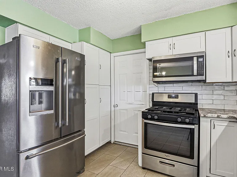 3020 Wedgewood Dr — Photo 13