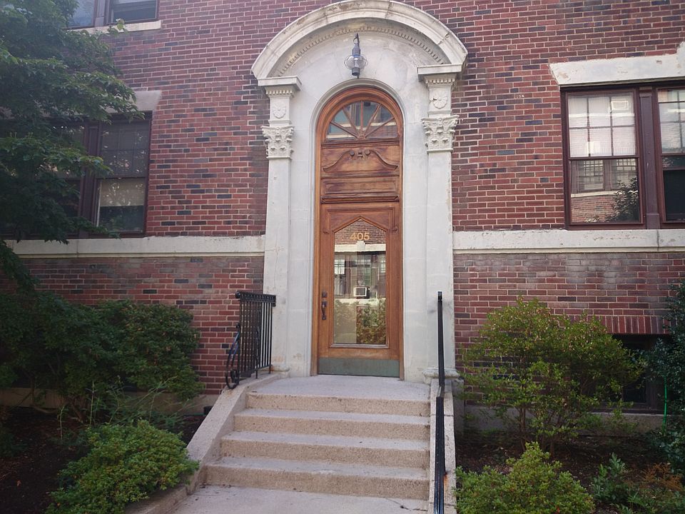 2nd image of 405 Washington St APT 3