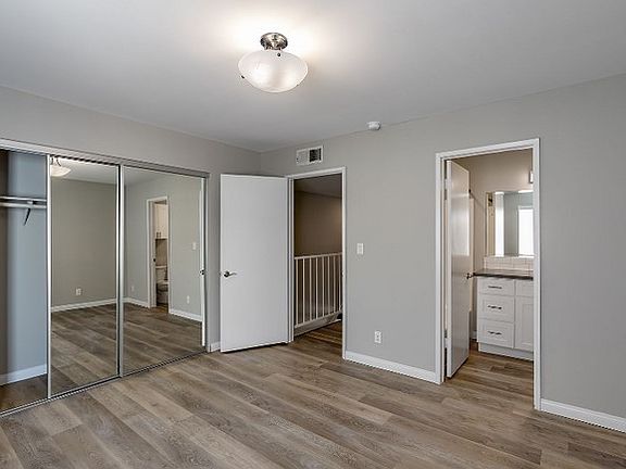 4th image of 609 N Jackson St APT 10