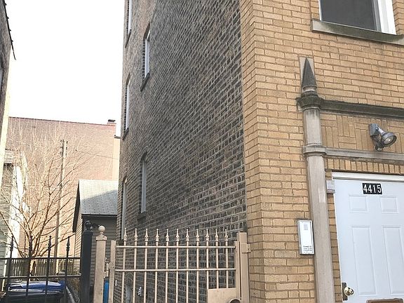 5th image of 4415 N Hamlin Ave