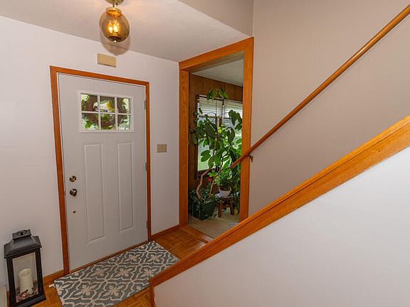 4th image of 13380 Lake Dr