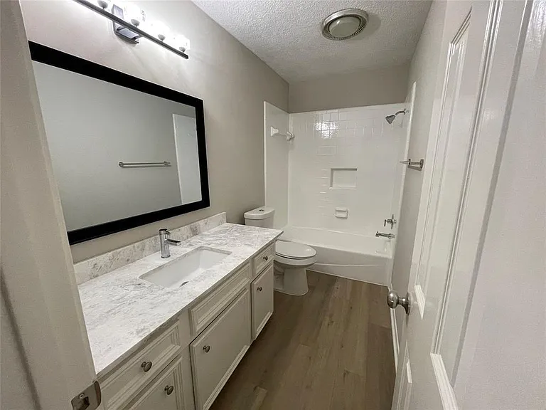 1015 Cascade Creek Dr — Photo 21
