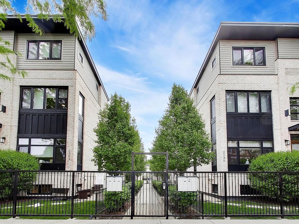 1st image of 2247 N Rockwell St #1